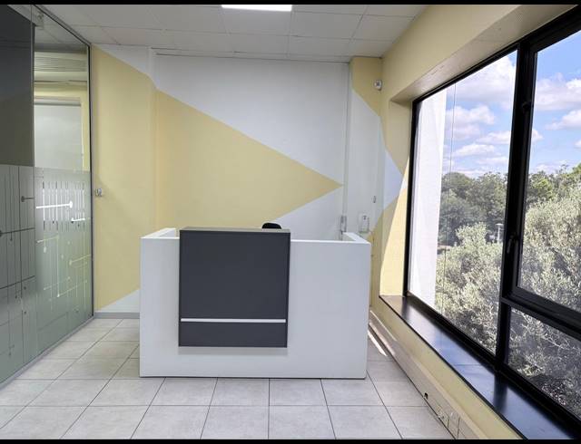 749M² OFFICE TO LET IN MIDRIDGE PARK